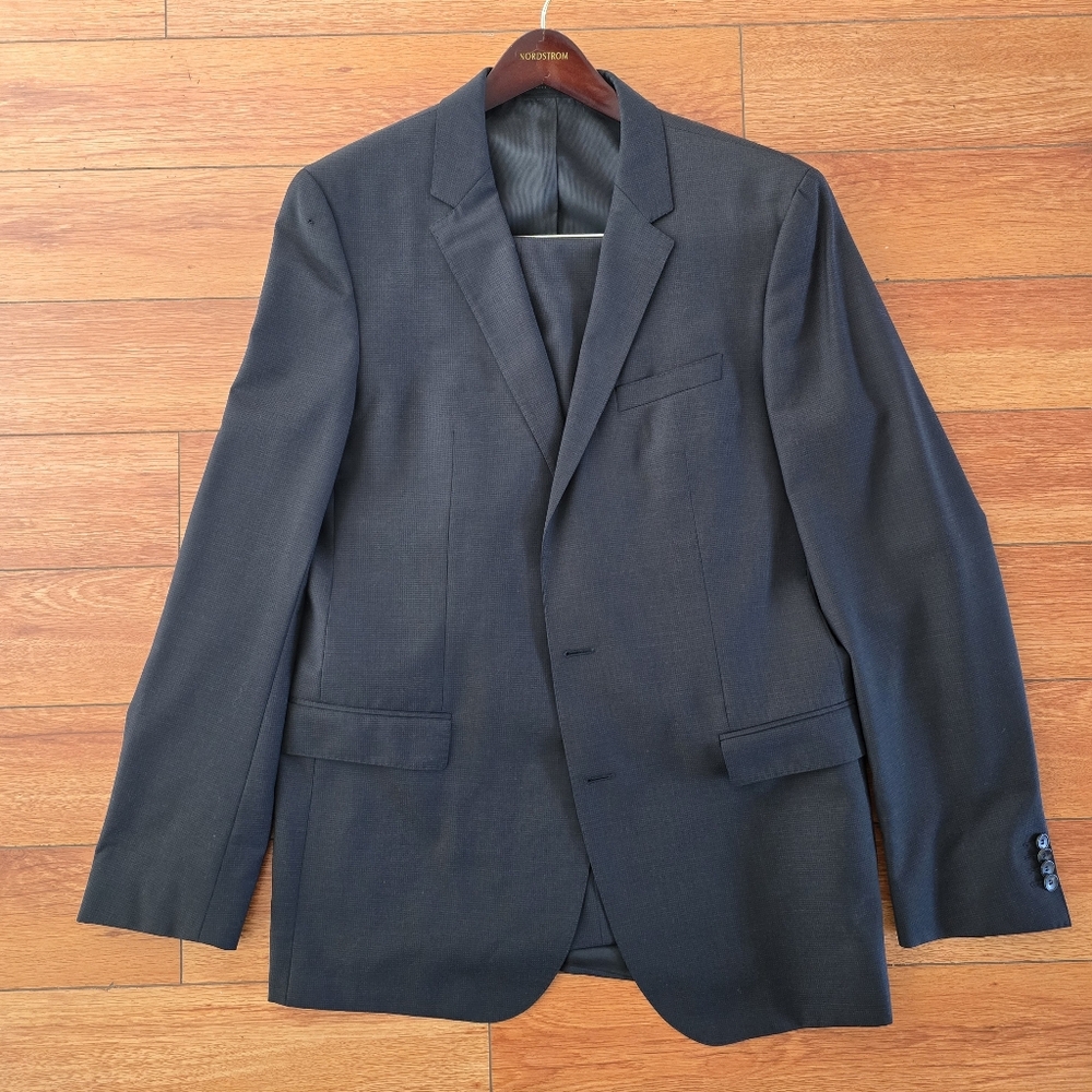Hugo Boss Super 100 Huge4/Genius3 2 Piece Wool Suit 44L Pants 38 X 32 Gray/Black